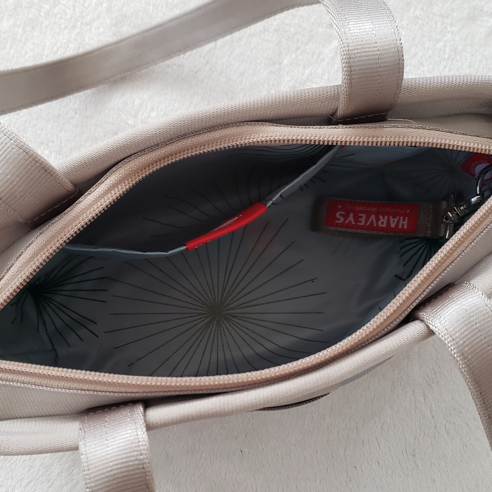 HARVEYS • Sand Dollar LTD Medium Tote - Picture 11 of 16